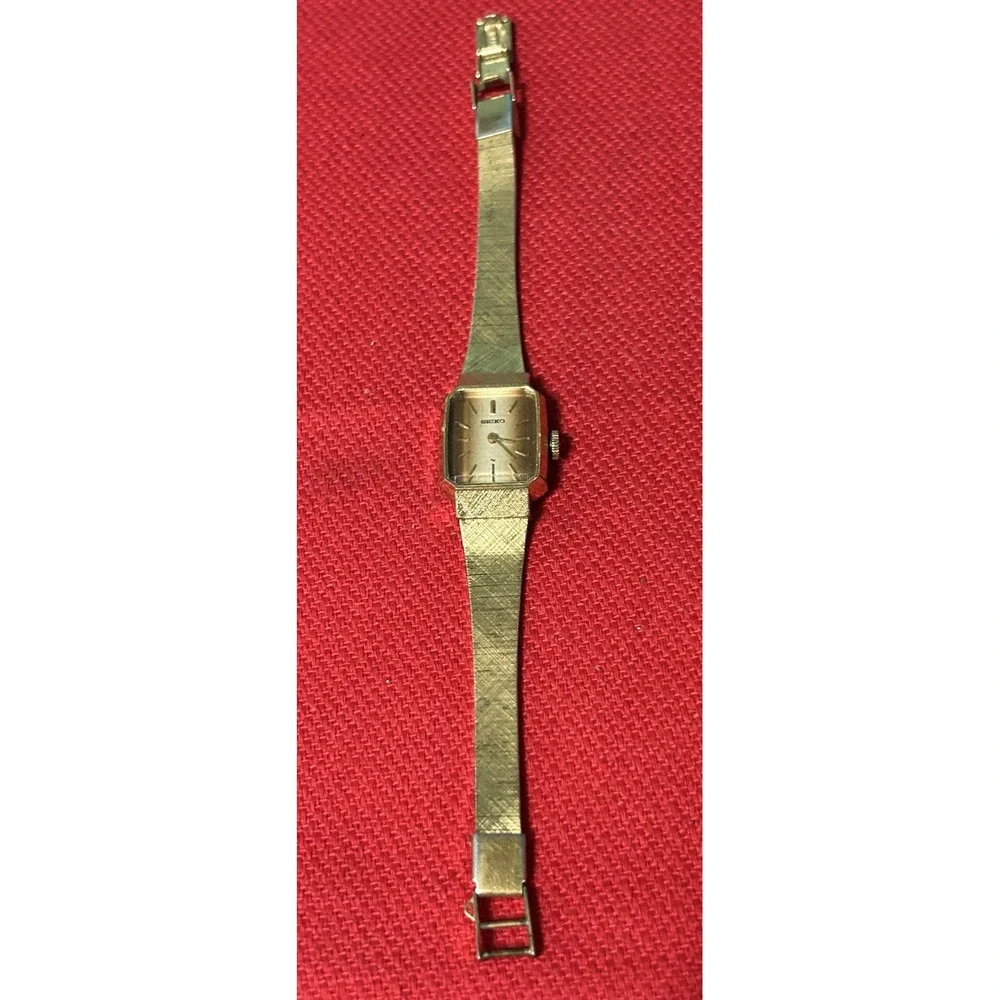 1970 Vintage Seiko Women's Mechanical Wind Watch 11-3649 811192 Gold Tone